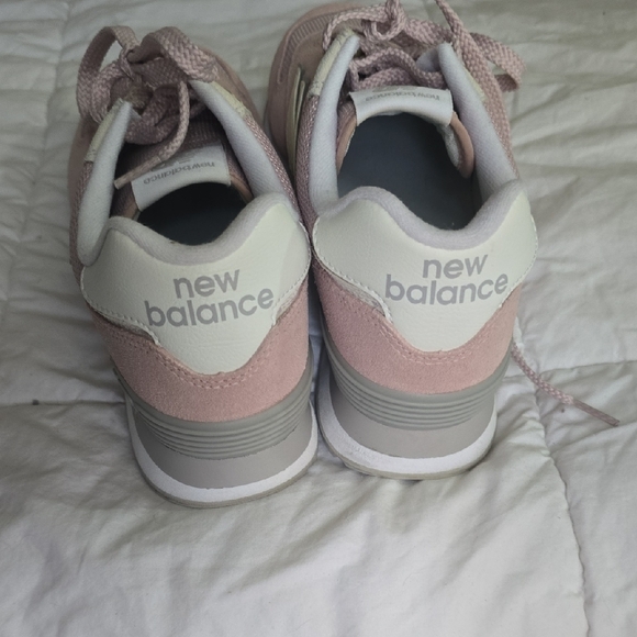 New Balance Pink Sneakers Suede Mesh Low-Top - Picture 4 of 7